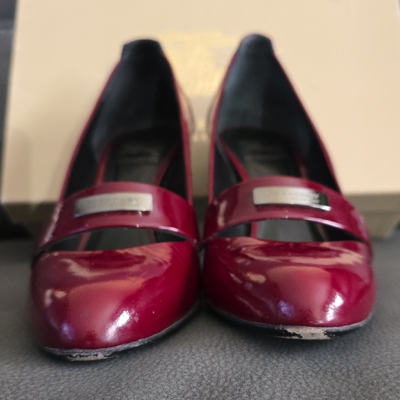 Burberry Women's Burgundy Patent Leather Heels - Picture 3 of 16